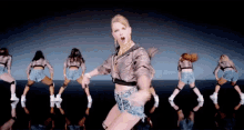 Look At Mah Booty! - Taylor Swift, Shake It Off GIF - Shake It Off Taylor Swift Booty GIFs