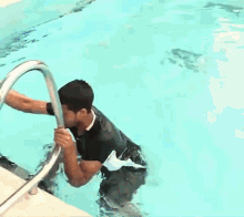 Carlos Alcaraz Swimming Pool GIF - Carlos Alcaraz Swimming Pool Soaking Wet GIFs