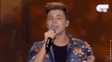 Gifsraoul Singing GIF - Gifsraoul Singing Singer GIFs