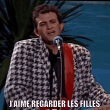 Jaime Regarder Les Filles Patrick Coutin GIF - Jaime Regarder Les Filles Patrick Coutin France GIFs