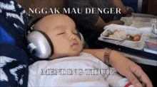 Naak Mau Denger GIF - Kamil Family Baby Bayi GIFs