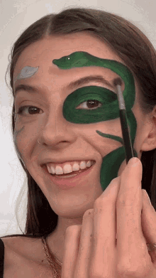 Face Painting Piperartistry GIF - Face Painting Piperartistry Makeup Brush GIFs