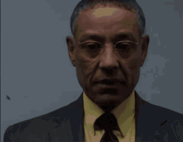 Gus Gusfring GIF - Gus Gusfring GIFs