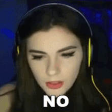 No Amelia Hersee GIF - No Amelia Hersee Her Gaming GIFs