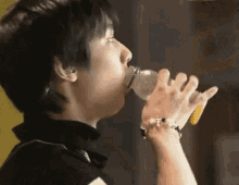 一気飲み　羽生ゆずる GIF - Yuzuru Drink Chug GIFs