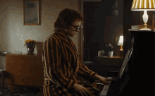 Piano Playing Performing GIF - Piano Playing Performing Practicing GIFs