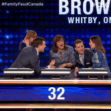 Huddle Brown Family GIF - Huddle Brown Family Family Feud Canada GIFs