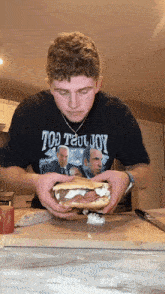 Tommy Winkler Sandwich GIF - Tommy Winkler Sandwich Eating GIFs
