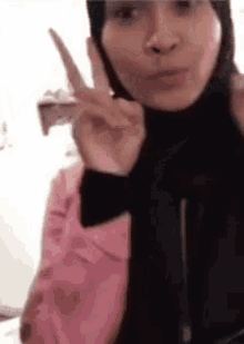 Sitinordiana Peace Out GIF - Sitinordiana Peace Out Peace GIFs