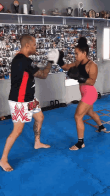 Women Muay Thai GIF - Women Muay Thai Kickboxing GIFs