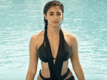 Pooja Hegde Hot GIF - Pooja Hegde Hot Lokiri GIFs