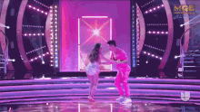 dancing sofia castro mira quien baila grooving shake it