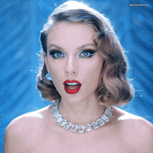 Swifferpics Taylor Swift GIF - Swifferpics Taylor Swift Bejeweled GIFs