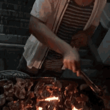 バーベキュー　夏　夜 GIF - Barbecue Grill Nighttime GIFs