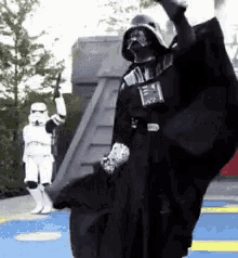 Darth Vader Dancing GIF - Darth Vader Dancing Moves GIFs