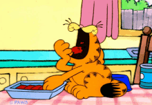 Eating Garfield GIF - Eating Garfield Hungry GIFs
