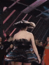 Thumbs Up Glam GIF - Thumbs Up Glam Joey King GIFs