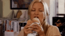 Looks Delicious GIF - Kate Hudson Eat Food GIFs