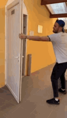 GIF