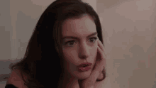 Anne Hathaway E Quindi Allora GIF - Anne Hathaway So A Nd Now GIFs