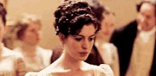 Anne Hathaway Dance GIF - Anne Hathaway Anne Hathaway GIFs