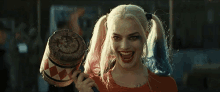 Harley Quinn Hammer GIF - Harley Quinn Hammer Smile GIFs