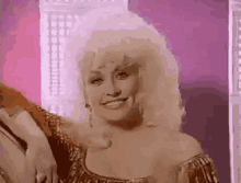 Dolly Parton Wink GIF - Dolly Parton Wink Winking GIFs