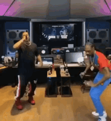 Snoop Dogg Dance GIF - Snoop Dogg Dance Rap GIFs