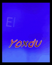 a blue background with ela söz and yoxdu written on it