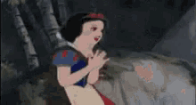 Afraid Snow White GIF - Afraid Snow White Run GIFs