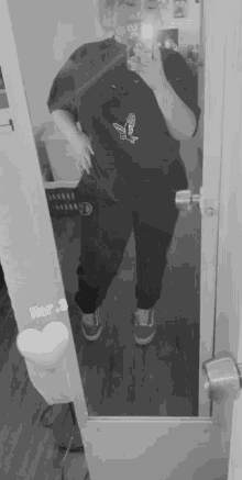 Mirror Selfie Black And White GIF - Mirror Selfie Black And White Fly GIFs