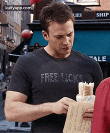 Uesshipalefree Lacks.Gif GIF - Uesshipalefree Lacks How Tf-does-he-look-good-eating Chris Evans GIFs