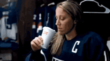 meghan duggan coffee dunkin drinking coffee usa hockey