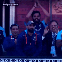 A Big Applause From The Team.Gif GIF - A Big Applause From The Team Applause Gif GIFs