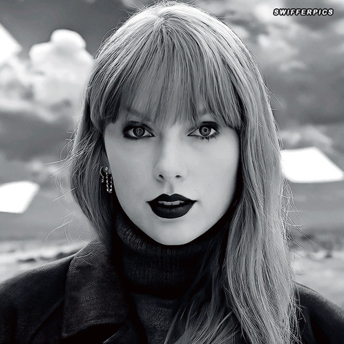 Swifferpics Taylor Swift GIF - Swifferpics Taylor swift Fortnite - Discover  & Share GIFs