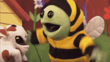 Bee Nanalan GIF - Bee Nanalan Russer GIFs
