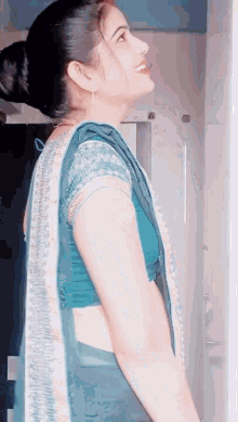 Morpich Saree GIF - Morpich Saree GIFs