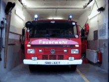 Feuerwehrlaster - Feuerwehr GIF - Feuerweher Laster Fahrzeug GIFs