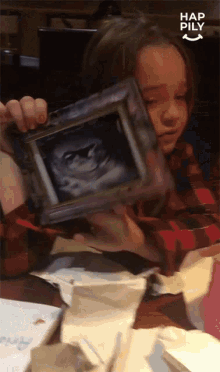 Big Sister New Baby GIF - Big Sister New Baby Picture GIFs
