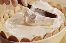 Banana Cream Pie Pie GIF - Banana Cream Pie Pie Dessert GIFs