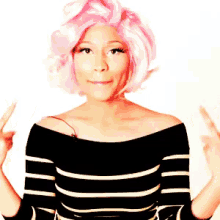 Peace GIF - Nicki Minaj Peace Sign Peace Out GIFs