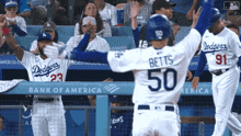 Mookie Betts Dodgers GIF - Mookie Betts Dodgers Dance GIFs