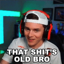 That Shits Old Bro Russdaddy GIF - That Shits Old Bro Russdaddy Its Old News GIFs