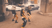 Drop That Kitty Get Low GIF - Get Low Low Dance Get Low Dance GIFs