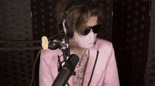 Ranboo Ranboo Pink Suit GIF - Ranboo Ranboo Pink Suit Pink Suit GIFs