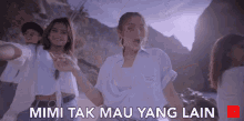 Mimi Tak Mau Yang Lain Siti Badriah GIF - Mimi Tak Mau Yang Lain Siti Badriah Pipi Mimi GIFs