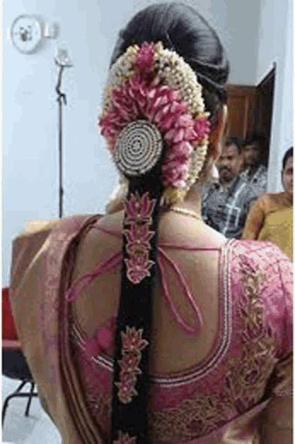 Long Wedding Hairstyle Indian Actress GIF - Long Wedding Hairstyle Indian  Actress Model - Discover & Share GIFs
