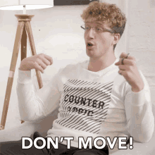 Dont Move Stop There GIF - Dont Move Stop There Hang On GIFs