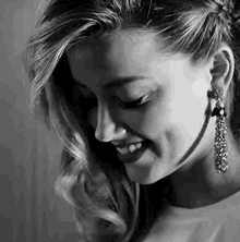 Amber Heard Smiles GIF - Amber Heard Smiles GIFs