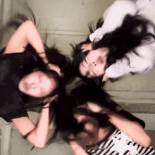 Ablumecentric Saena GIF
